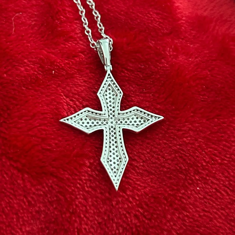 Moissanite retail $200